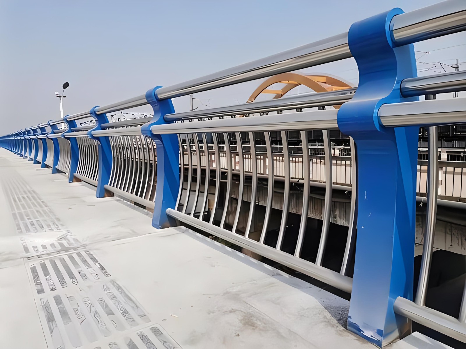 浦东不锈钢复合管护栏制造工艺要求及其重要性