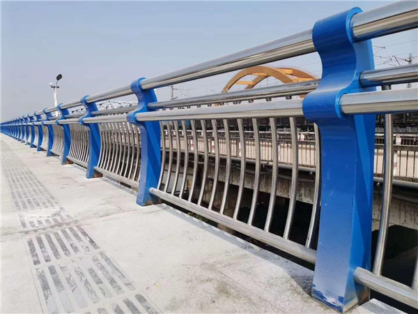 浦东304不锈钢复合管护栏的生产工艺揭秘